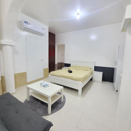 Corniche Full Studio Apartment Abu Dhabi Ngoại thất bức ảnh