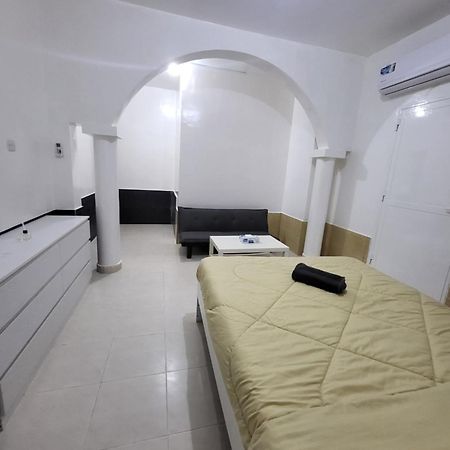 Corniche Full Studio Apartment Abu Dhabi Ngoại thất bức ảnh