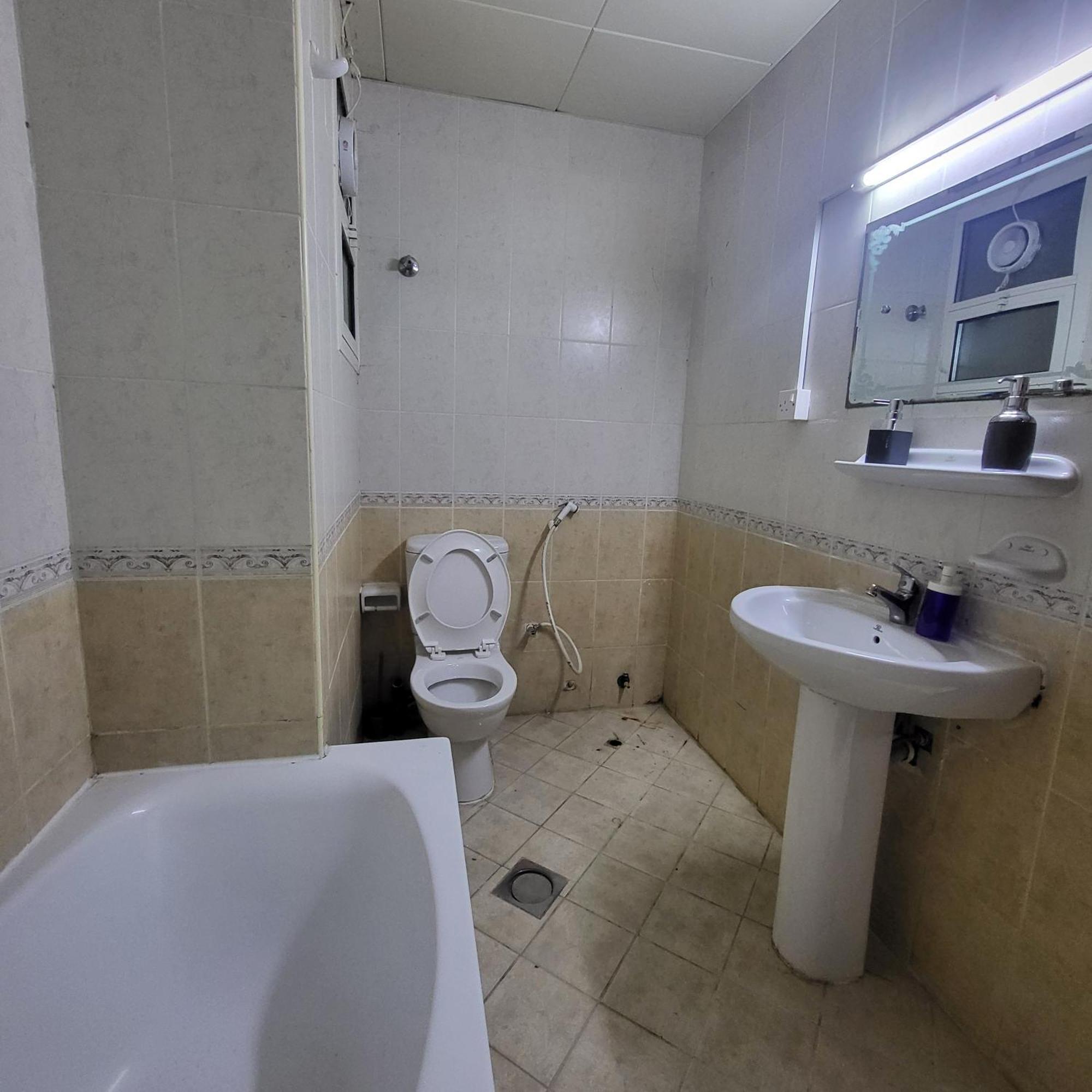Corniche Full Studio Apartment Abu Dhabi Ngoại thất bức ảnh
